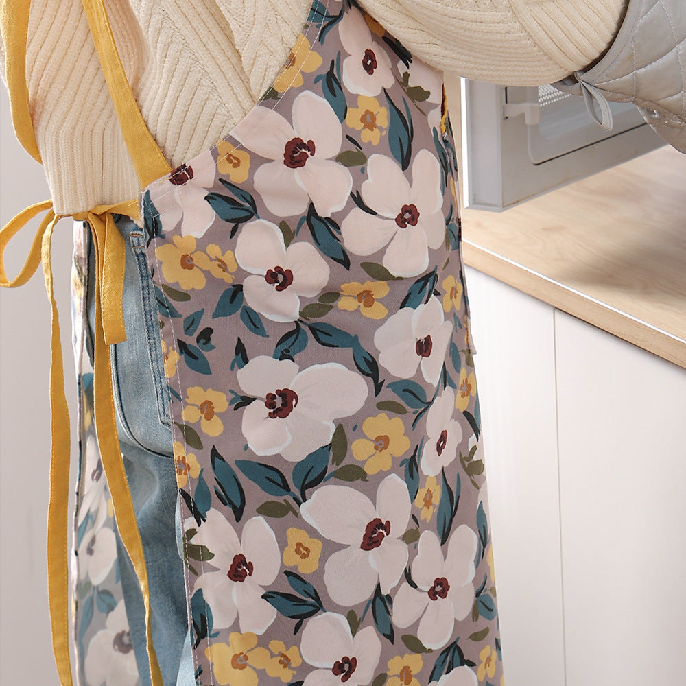 Cotton utility cooking apron with adjustable straps and patch pocket Bowlift