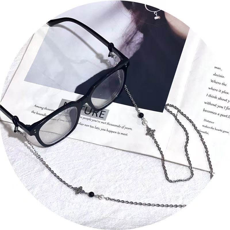 Stylish Eyewear Chain Bowlift