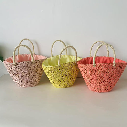 Basket bag with elegant, woven design Bowlift