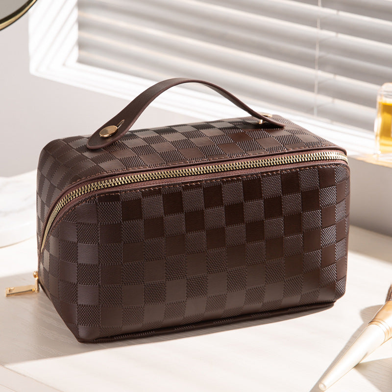 Elegant Travel Cosmetic Case Bowlift