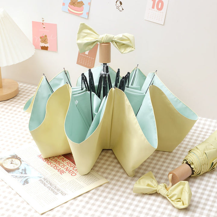 Women's foldable umbrella with innovative folding technology Bowlift