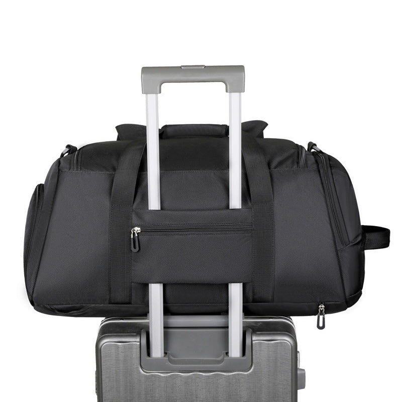 Versatile High-Capacity Gym Duffel Bowlift