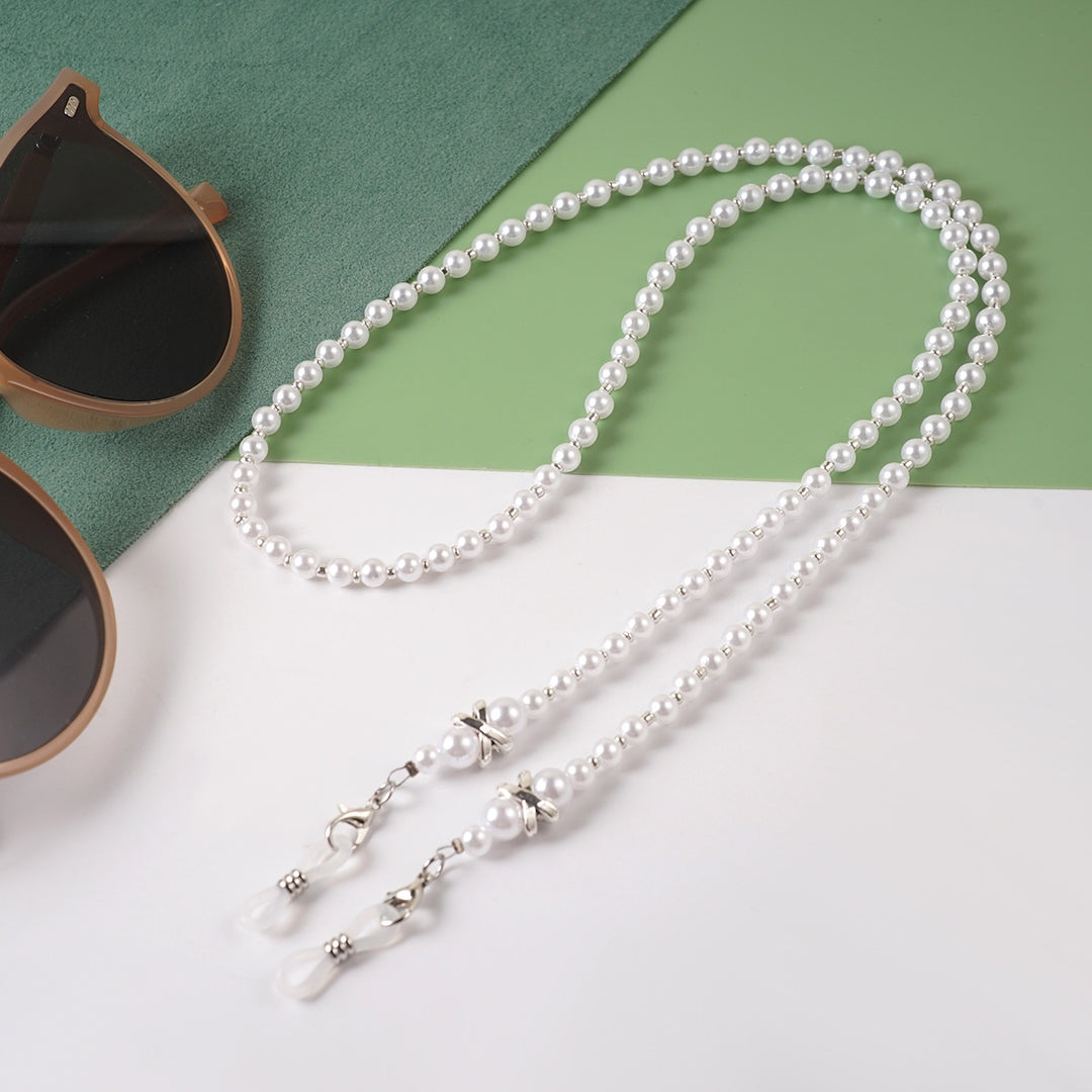 Elegant Beaded Eyewear Chain Bowlift