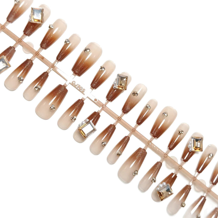 Artificial nails with glitter and ombre effect Bowlift