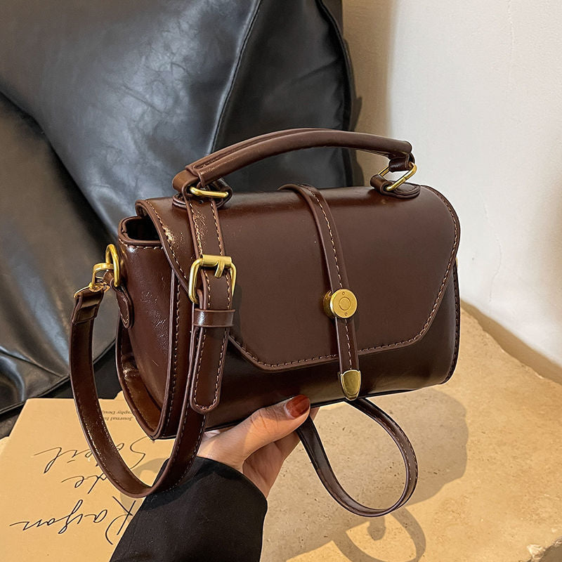 Chic Leather Crossbody Bowlift