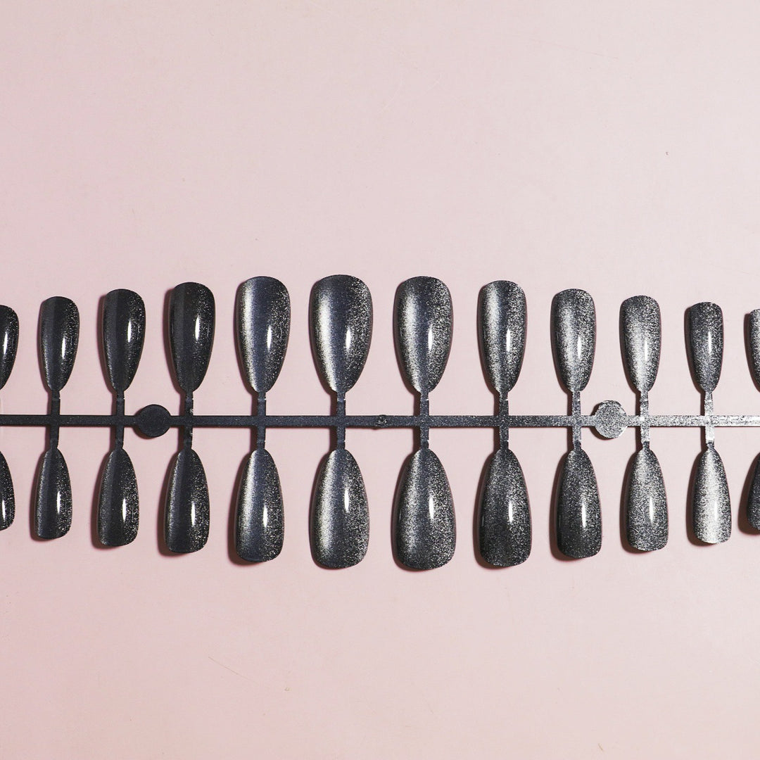 Premium Shimmering Press-On Nail Set Bowlift