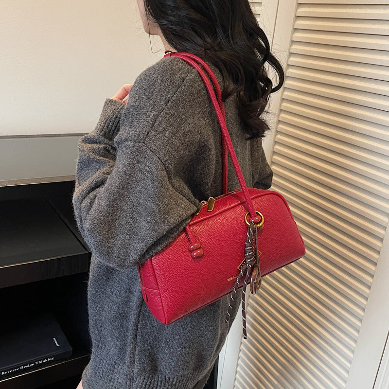 Chic Retro Handbag Bowlift
