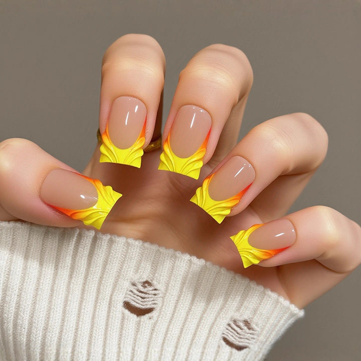 Artificial nails with creative wave design Bowlift