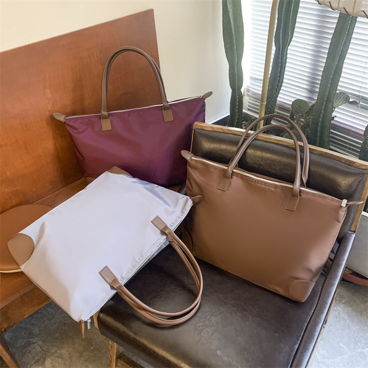 Spacious Weekend Tote Bag Bowlift
