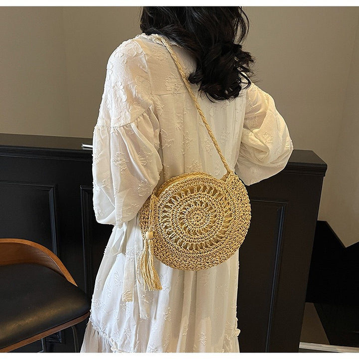 Hand-knotted shoulder bag with tassels Bowlift