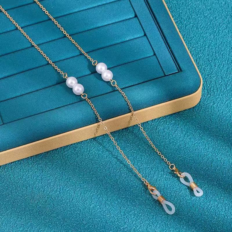 Stylish Beaded Glasses Chain Bowlift