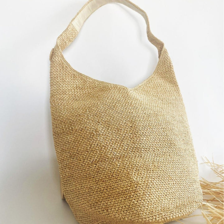 Handbag in Minimalist Design Bowlift