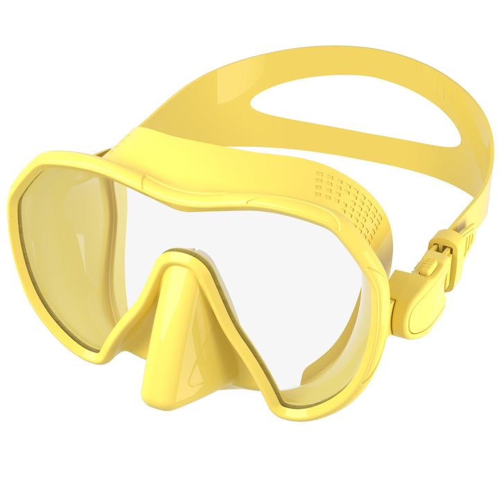 Diving mask with secure fit and innovative anti-fog system Bowlift