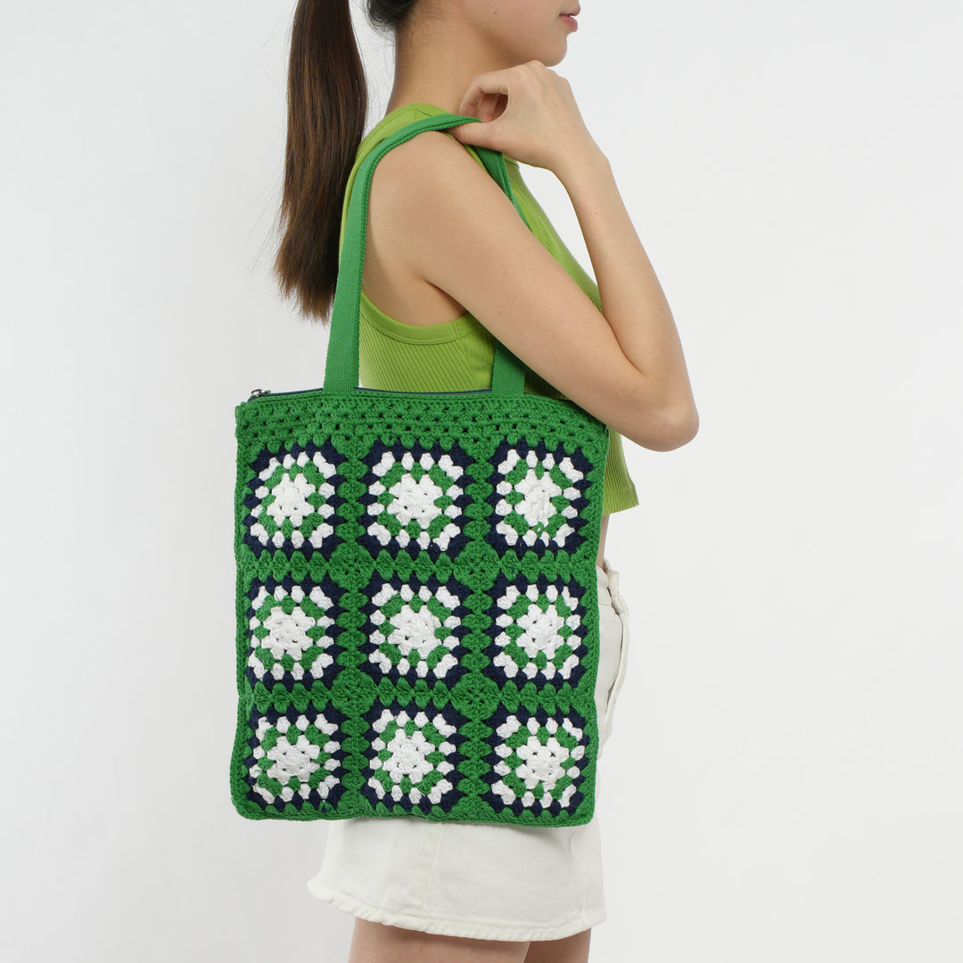 Handcrafted cotton tote bag in vintage granny design Bowlift