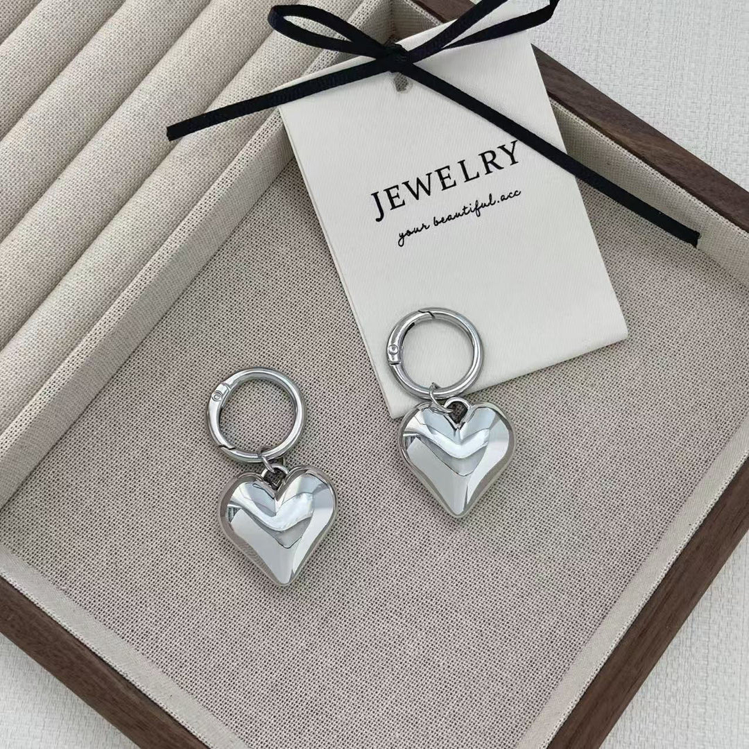 Heart-Shaped Silver Keychain Bowlift