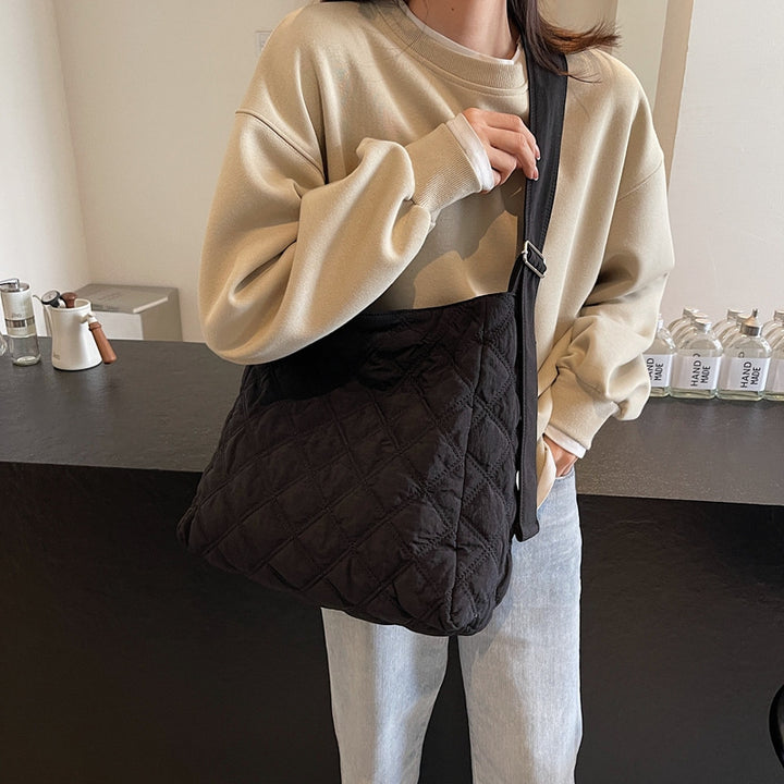 Quilted Soft Fabric Shoulder Bag Bowlift