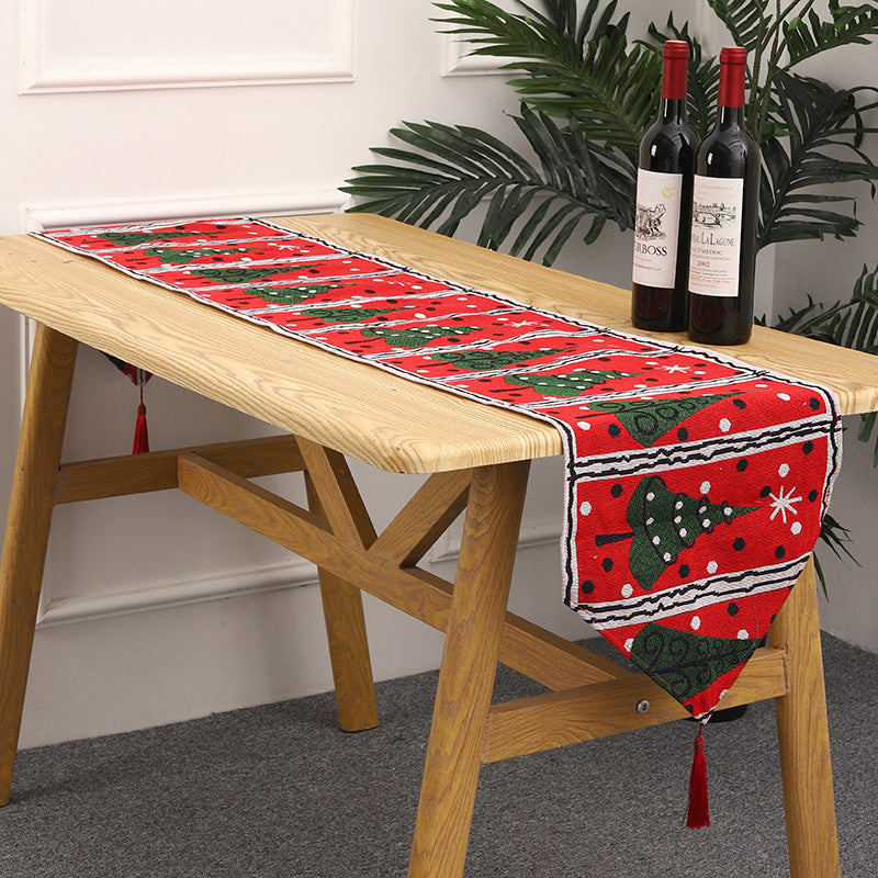 Christmas table runner with reindeer motif Bowlift