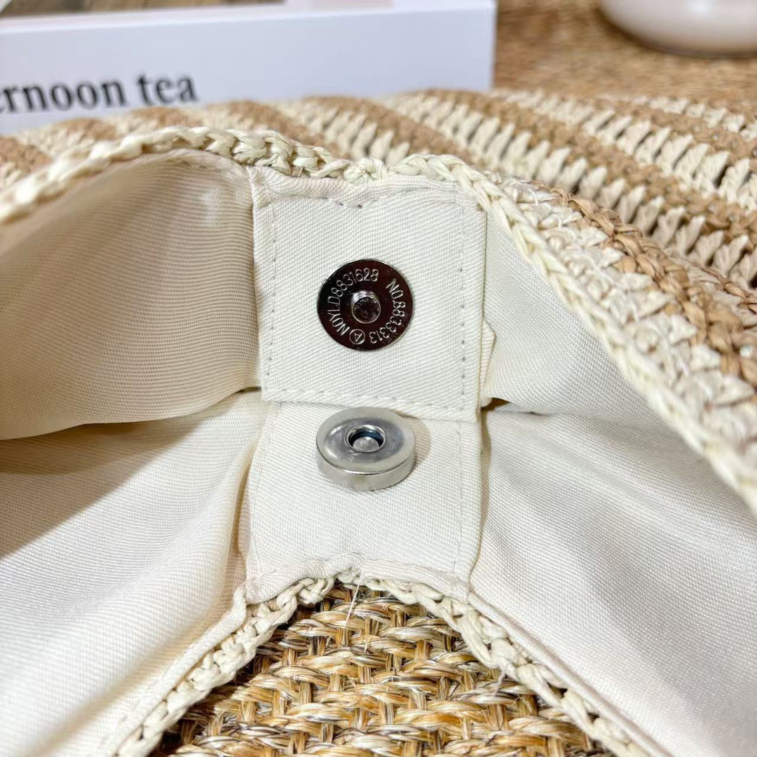 Casual straw bag with wavy pattern Bowlift