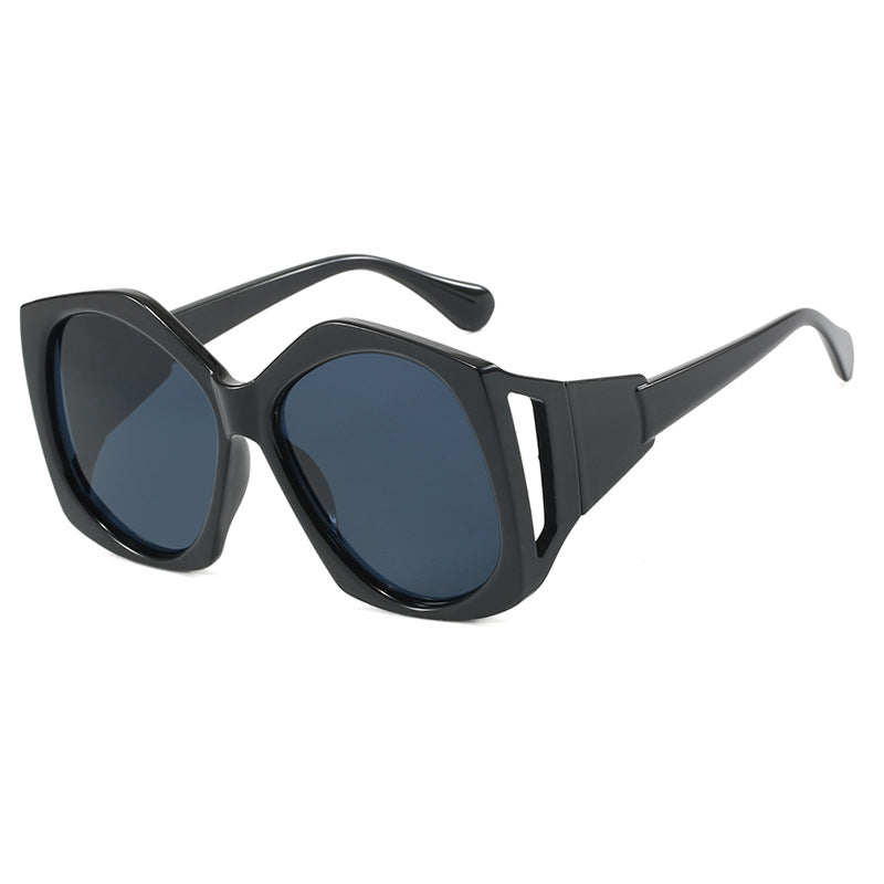 Women oversized sunglasses with futuristic design Bowlift