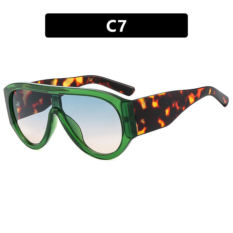 Women's fashionable privacy sunglasses with wide glamorous frame and UV protection Bowlift