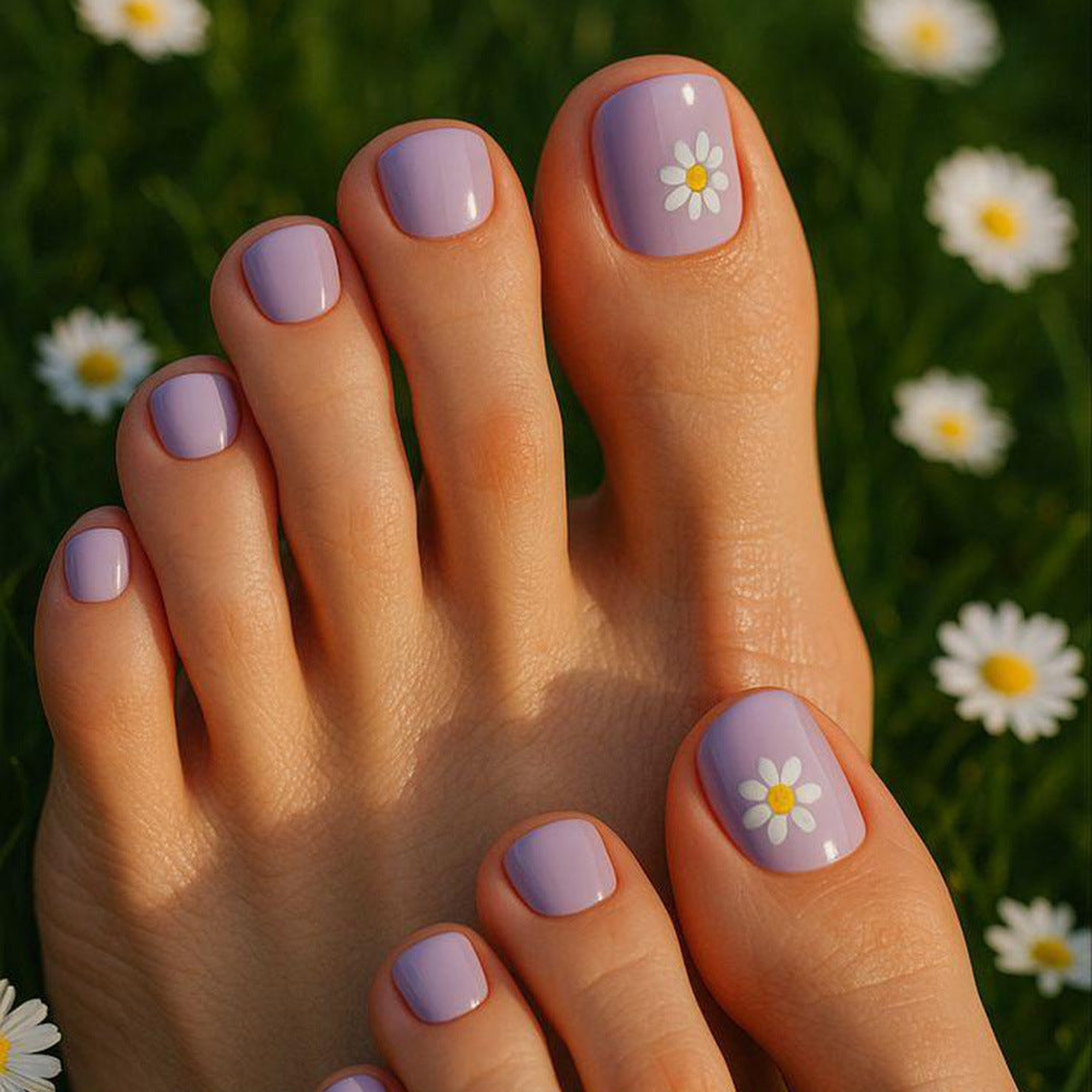 Artificial nails for elegant foot care Bowlift