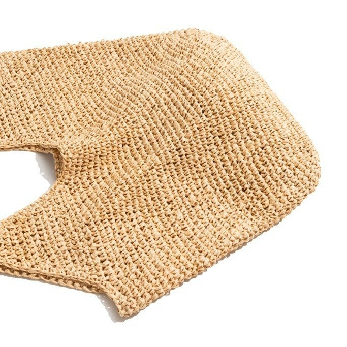 Handmade straw bag with practical interior Bowlift