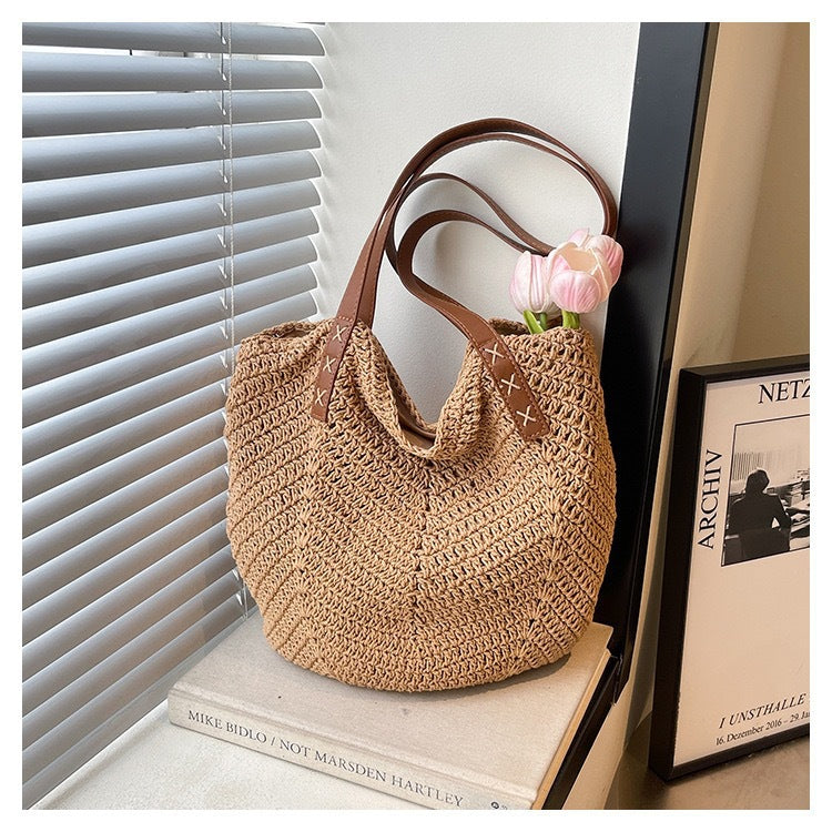 Elegant Macramé Shopper with Striking Leather Handles Bowlift