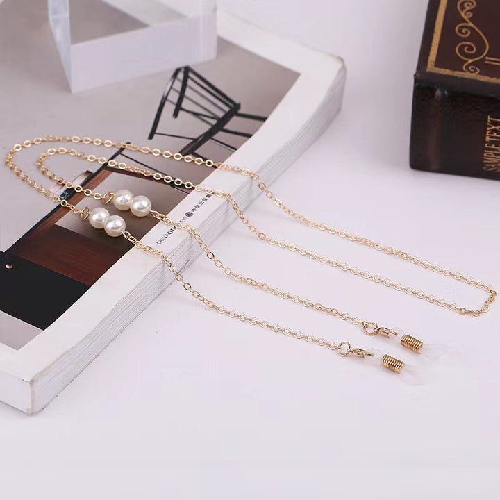 Elegant Layered Pearl and Chain Necklace Bowlift