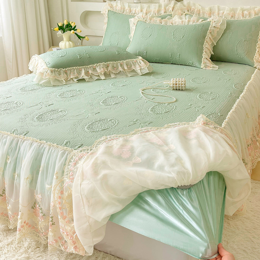 Elegant Ruffled Bedspread Set