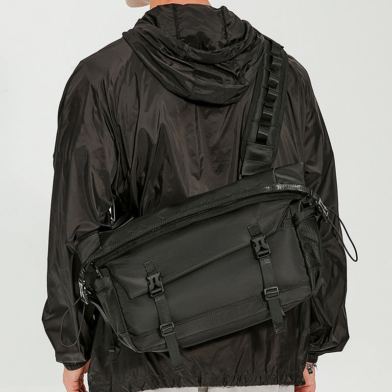 Versatile Waterproof Messenger Bag Bowlift