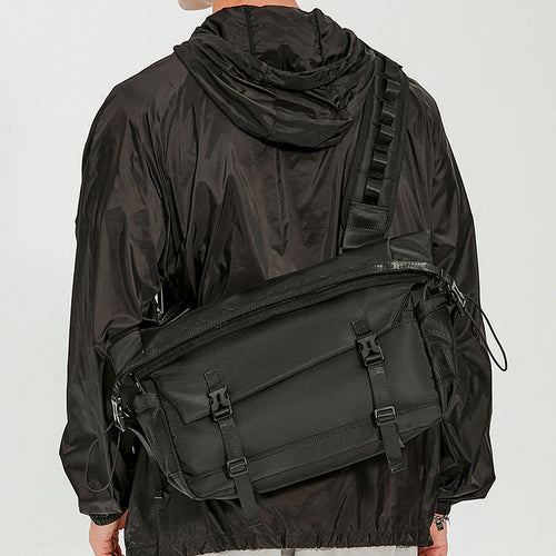 Versatile Waterproof Messenger Bag Bowlift