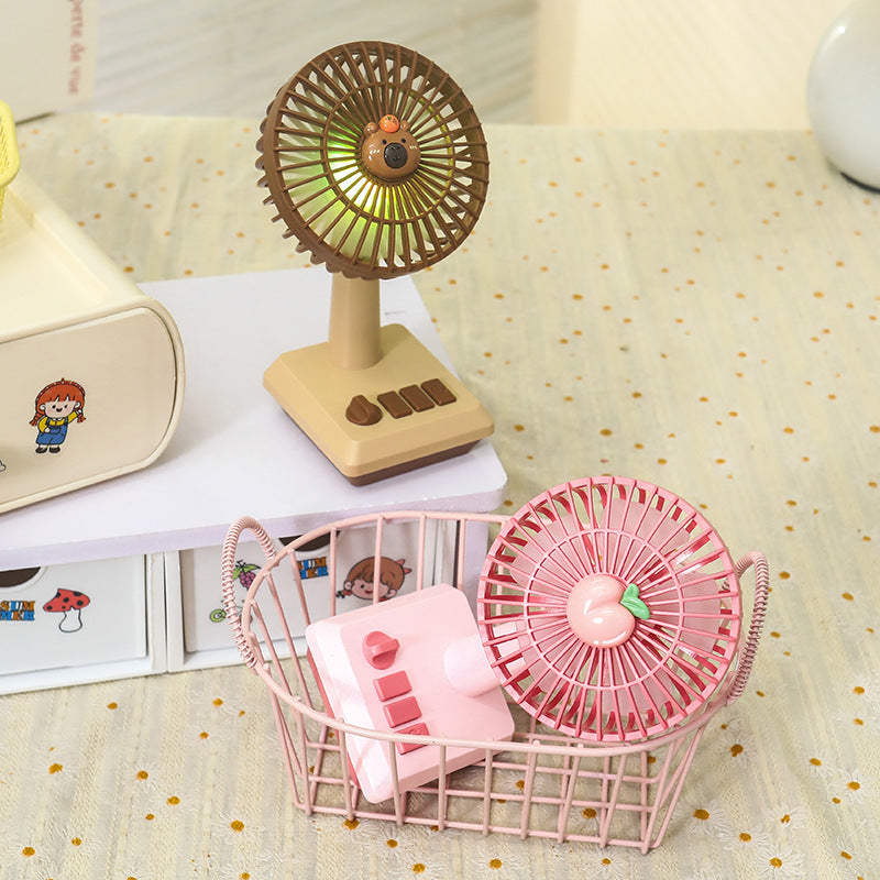 Ladies portable USB table fan in cheerful pineapple design Bowlift