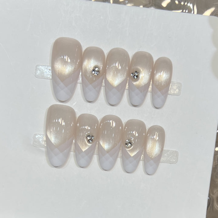 Elegant Geometric Press-On Nail Set with Rhinestone Detail Bowlift