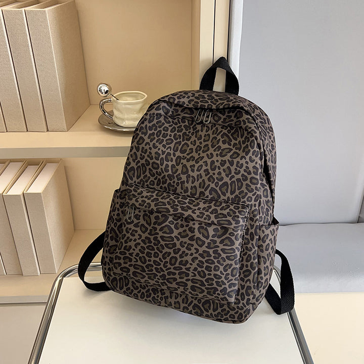 Stylish Backpack in Leopard Print Bowlift