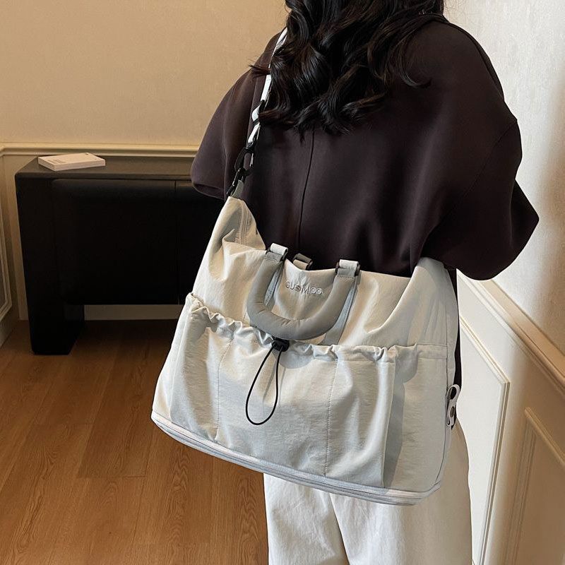 Multi-Functional Travel Duffle Bag Bowlift