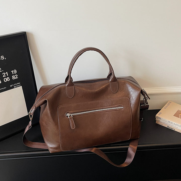 Elegant and Functional Weekend Bag Bowlift