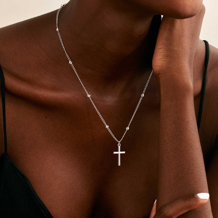 Cross Pendant Chain Necklace Bowlift