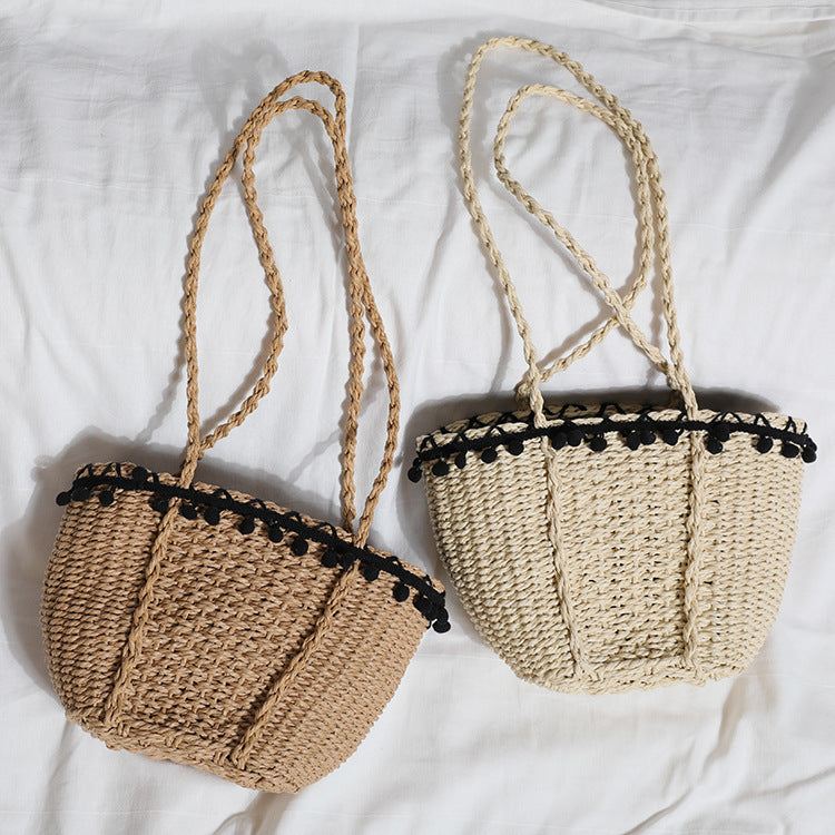 Delicate beach bag with pompons Bowlift