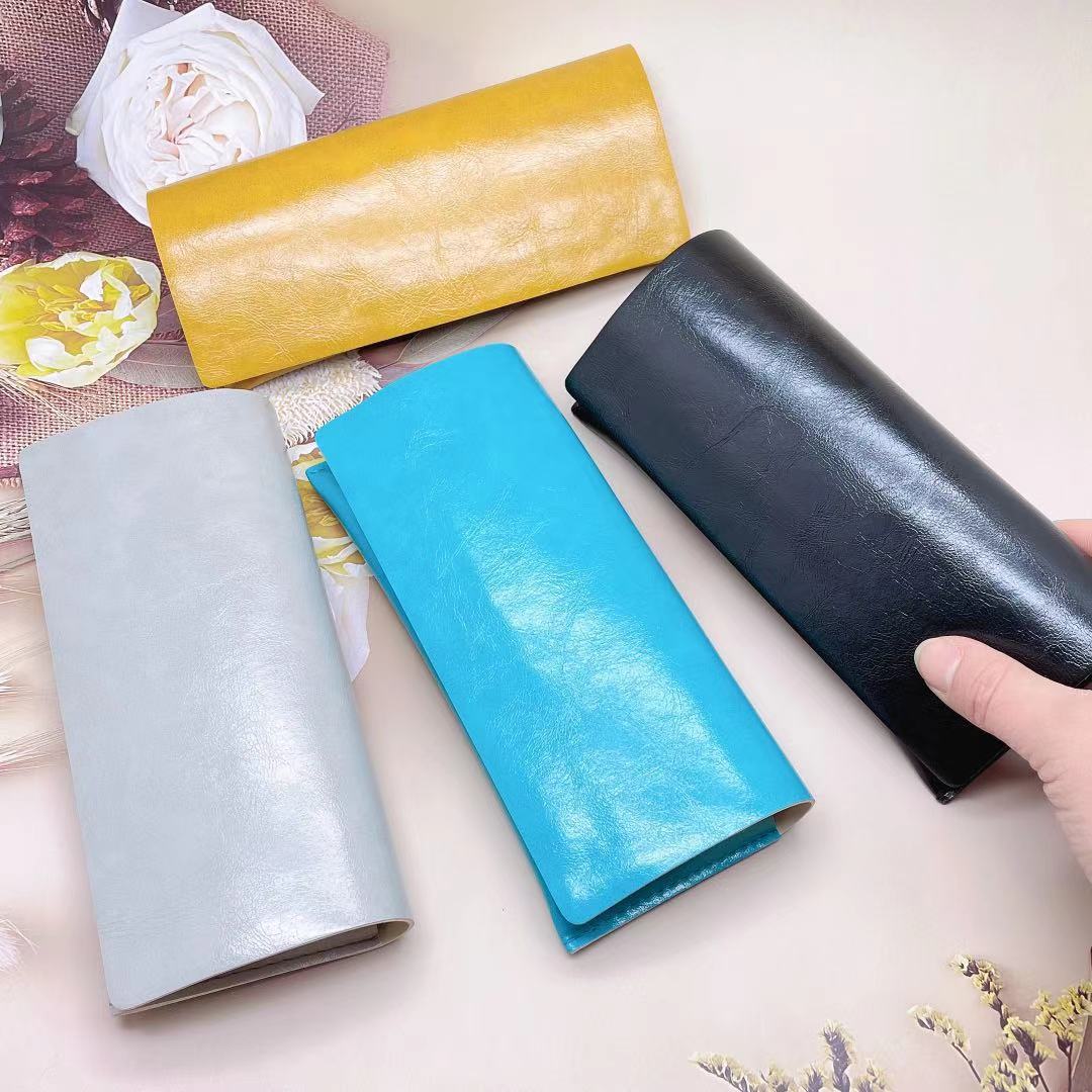 Compact Leather Wallet Bowlift