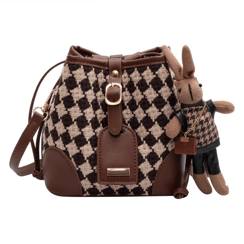 Chic Bucket Bag Bowlift