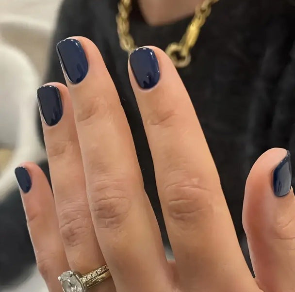 Glossy Nail Lacquer Bowlift
