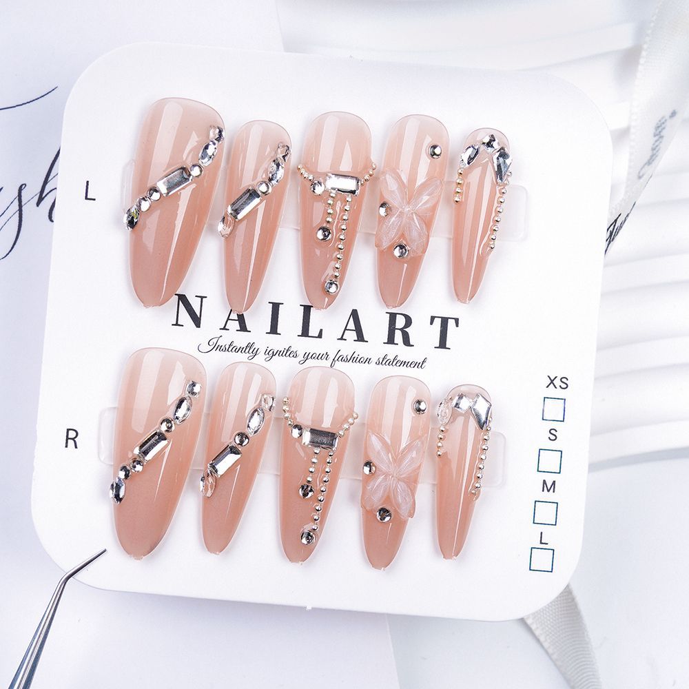 Rhinestone-Embellished Press-On Nail Extensions Bowlift