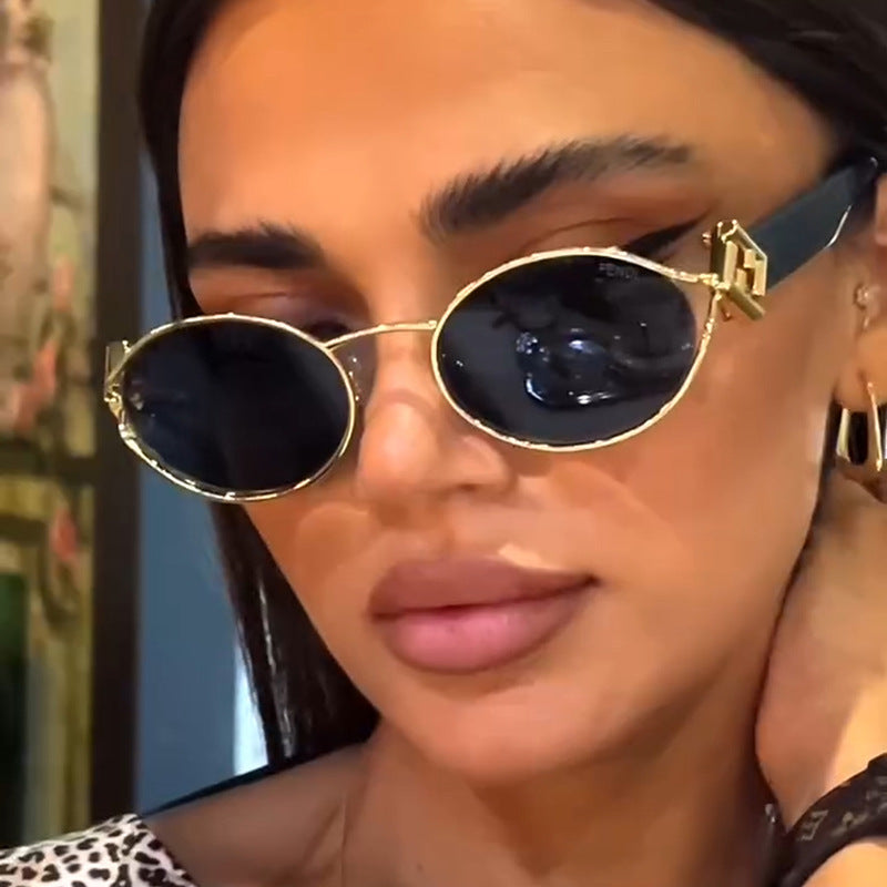 Ladies fashionable sunglasses with elegant metal frame and UV protection Bowlift