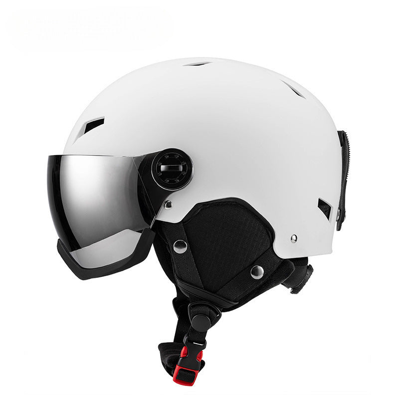 Visor-Equipped Motorcycle Helmet Bowlift