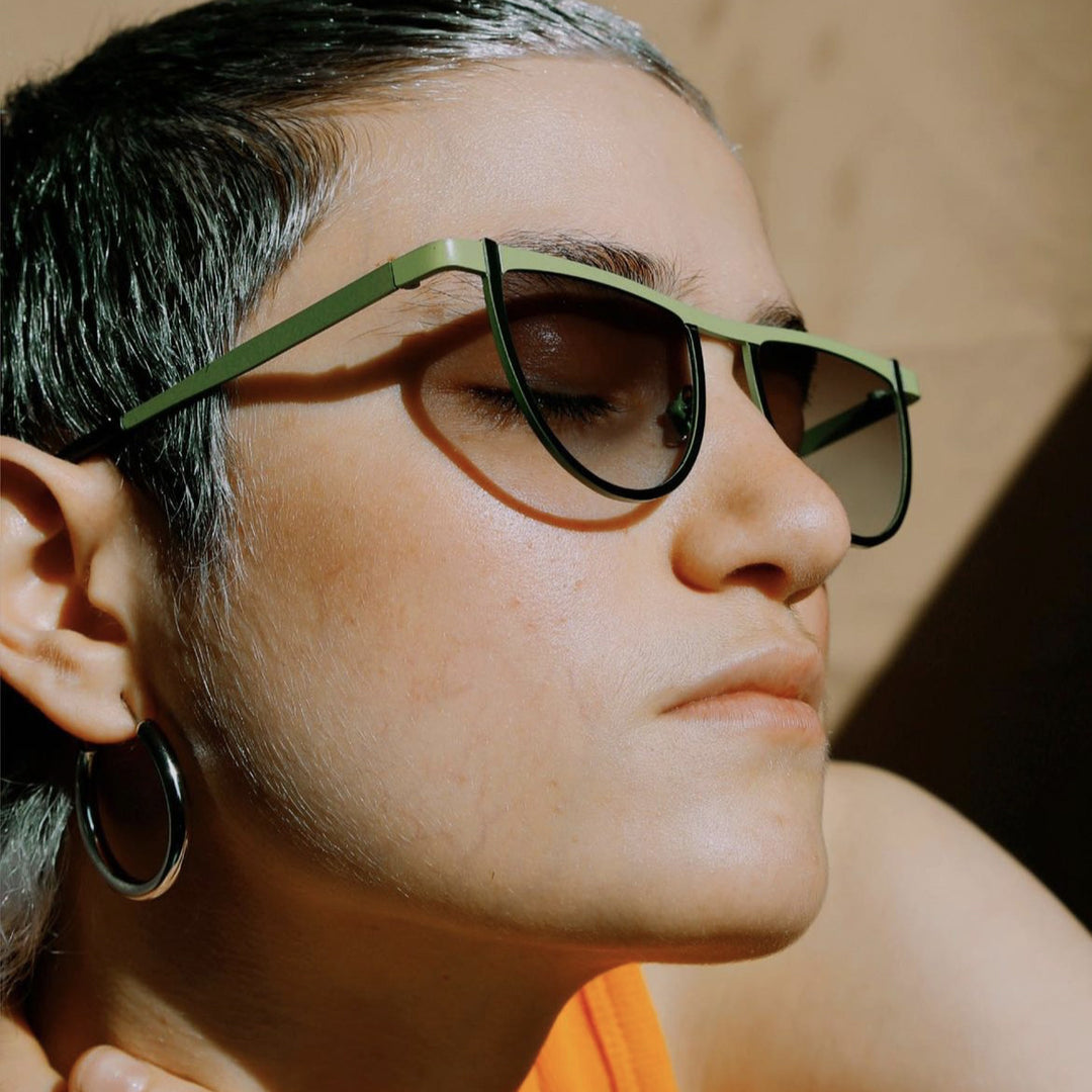 Women's elegant sunglasses with modern design and UV protection Bowlift