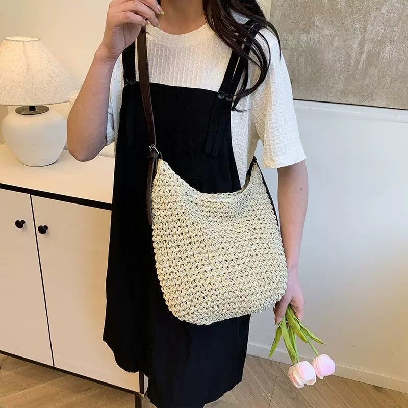 Braided shoulder bag with elegant leather strap Bowlift
