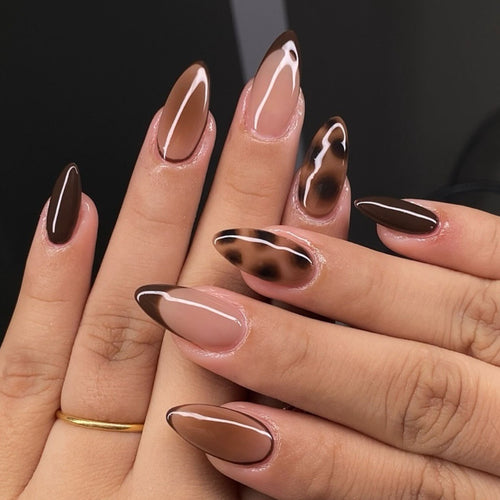 Elegantly Crafted Almond-Shaped Press-On Nails Bowlift
