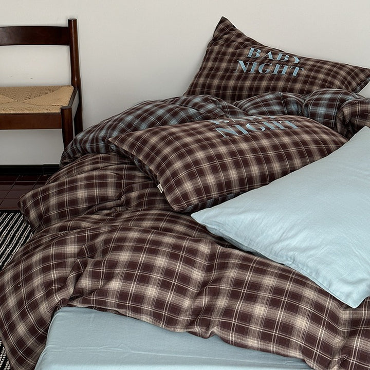 Checked flannel bedding set with extra soft finish and pillowcases