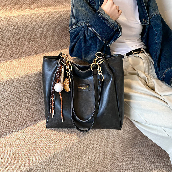 Chic Luxe Handbag Bowlift