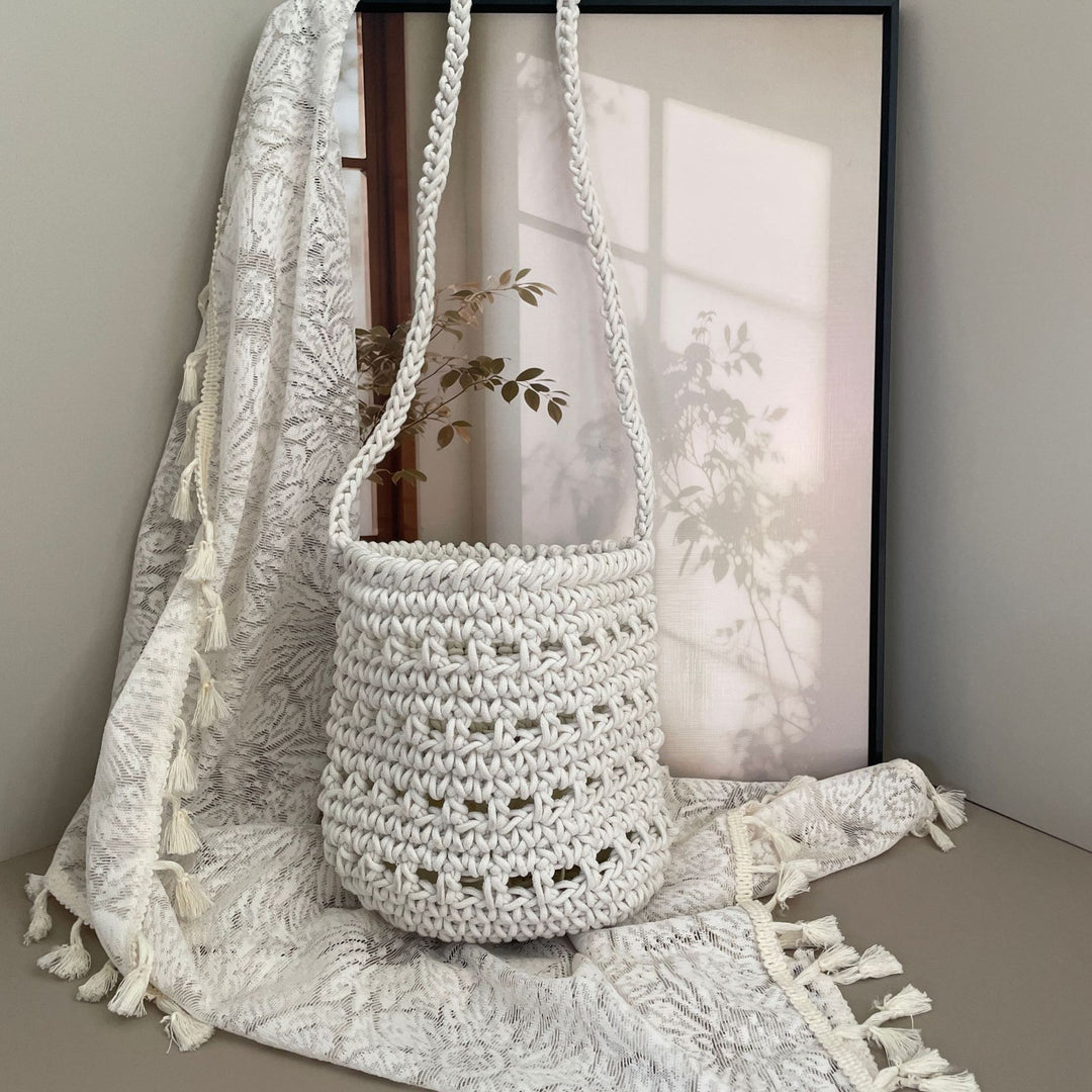 Macrame Handbag in Boho Style Bowlift